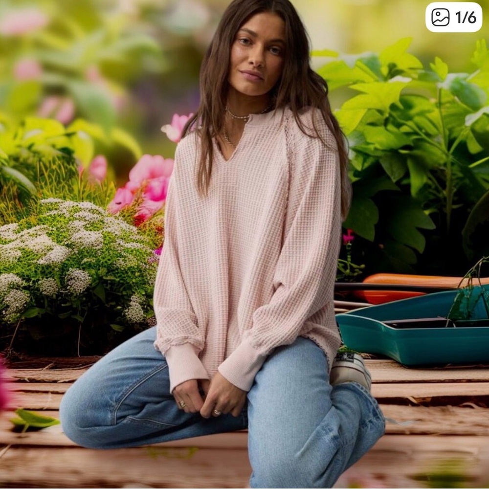 American Eagle Outfitters Light Pink Knit Sweater